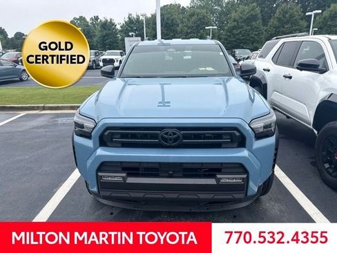 Used 2025 Toyota 4Runner SR5 AWD/4WD image 3