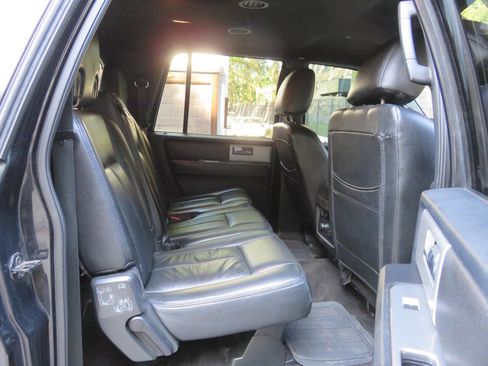 Used 2015 Ford Expedition EL XLT image 19