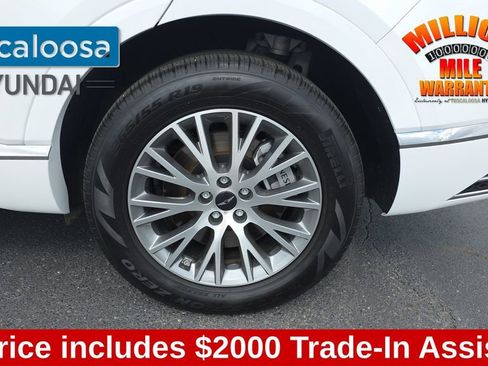 Used 2025 Genesis GV80 2.5T Standard AWD/4WD image 11