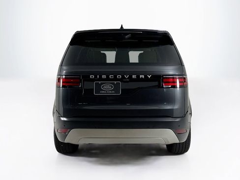 Used 2025 Land Rover Discovery S AWD/4WD image 4