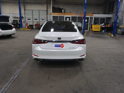 Used 2023 Lexus ES 350 w/ Premium Package FWD image 23