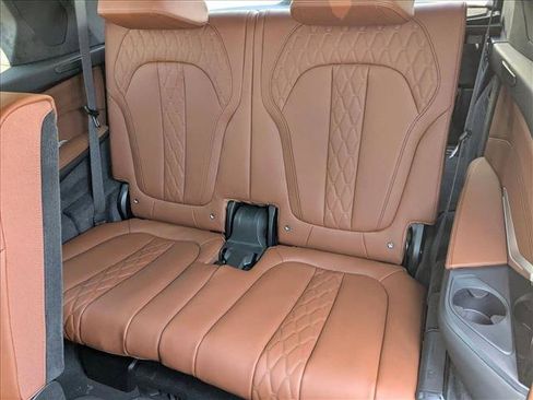 Used 2026 BMW X7 M60i image 16
