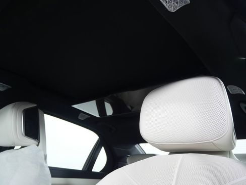 Used 2026 BMW i7 eDrive50 w/ Executive Package image 8