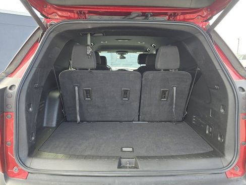 Used 2023 Chevrolet Traverse LT w/ Midnight/Sport Edition image 14