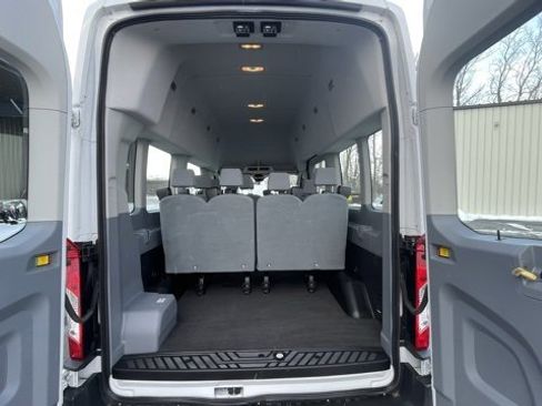 Used 2018 Ford Transit 350 XLT image 5