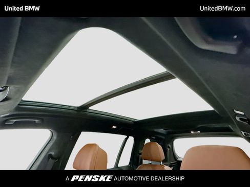 Used 2025 BMW X7 xDrive40i w/ M Sport Package AWD/4WD image 12
