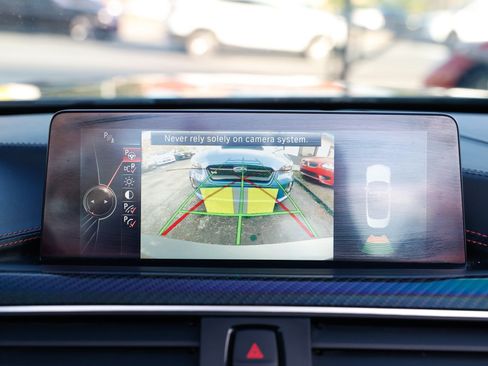 Used 2016 BMW M4 Convertible image 37