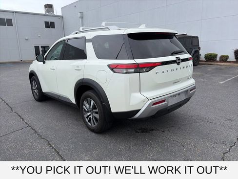Used 2023 Nissan Pathfinder SL w/ Cargo Package AWD/4WD image 4