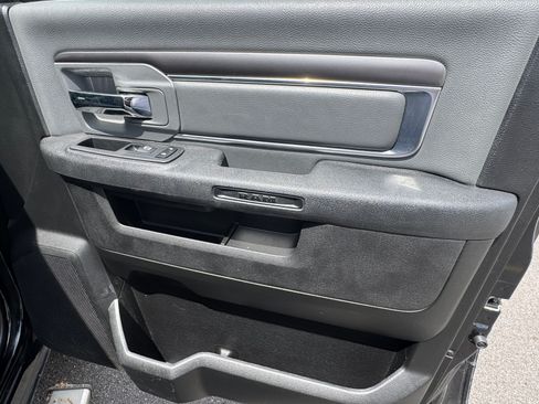 Used 2021 RAM 1500 Classic SLT RWD image 10