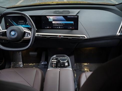 Used 2024 BMW iX xDrive50 w/ Premium Package image 20