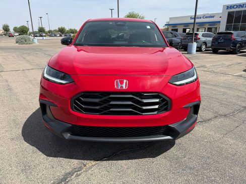 Used 2024 Honda HR-V Sport image 2