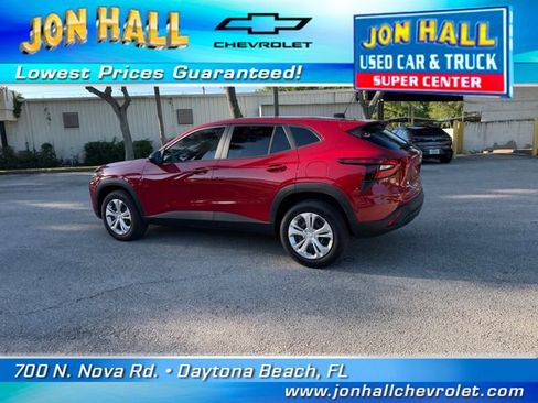 Used 2026 Chevrolet Trax LS FWD image 6