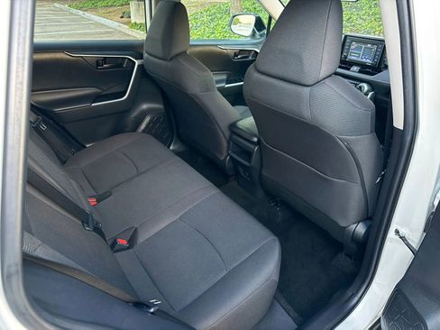 Used 2021 Toyota RAV4 LE image 42