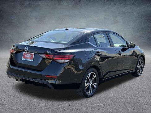 Used 2022 Nissan Sentra SV image 3