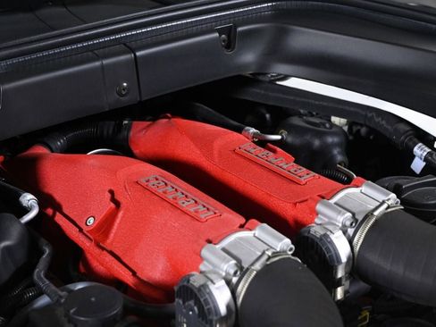 Certified 2017 Ferrari California T RWD image 27