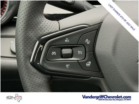 New 2026 Chevrolet Trax RS w/ Sunroof Package FWD image 11