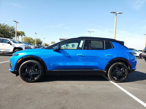 New 2026 Chevrolet Equinox EV RS image 3