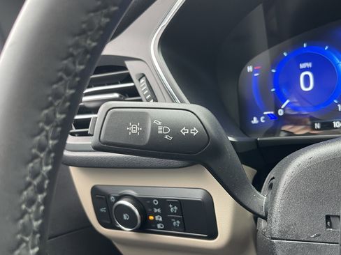 Used 2022 Ford Escape Titanium w/ Class II Trailer Tow Package image 21