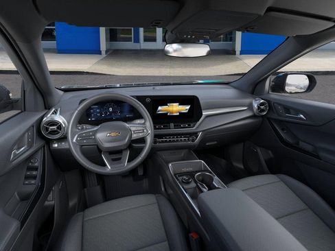 New 2026 Chevrolet Equinox LT w/ Convenience Package II FWD image 15