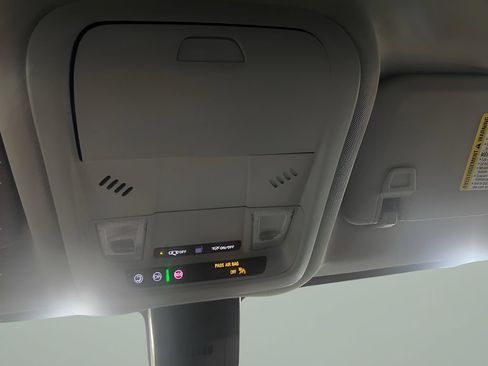 Used 2024 Chevrolet Equinox LT AWD/4WD image 23