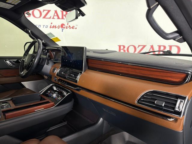 Used 2022 Lincoln Navigator L Reserve AWD/4WD image 32