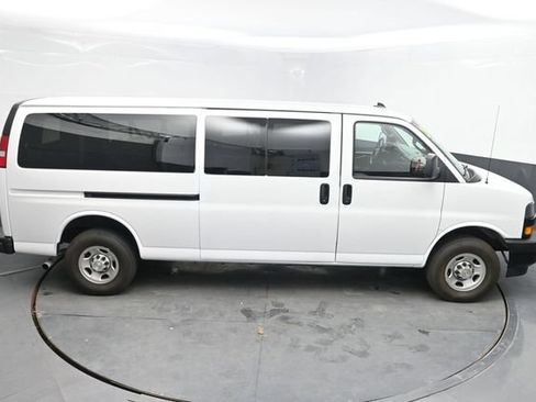 Used 2024 Chevrolet Express 3500 LS RWD image 31