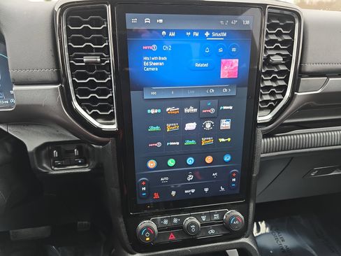 Used 2024 Ford Ranger Lariat w/ Advanced Towing Package image 20