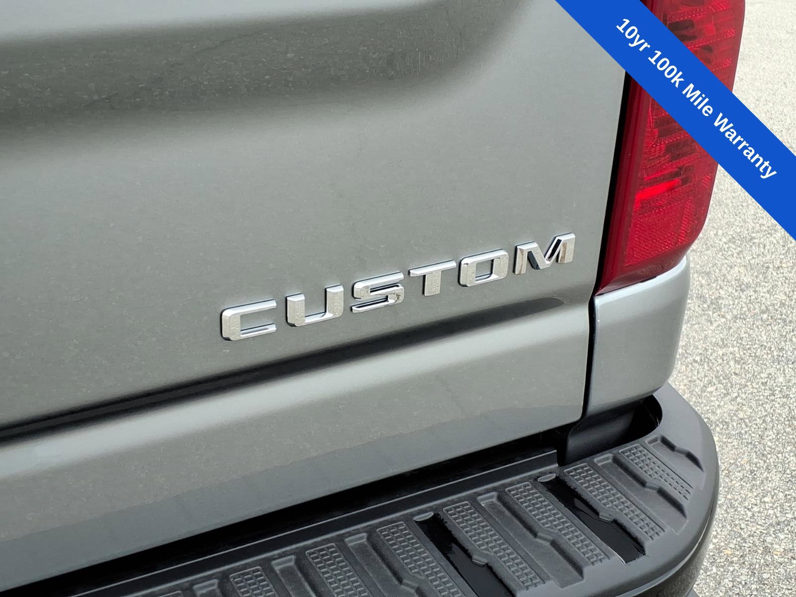 New 2026 Chevrolet Silverado 2500 Custom w/ Custom Value Package AWD/4WD image 10