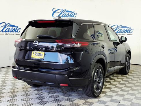 Used 2025 Nissan Rogue SV FWD image 6