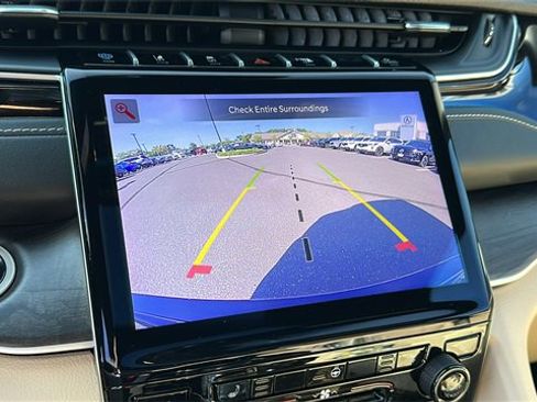 Used 2023 Jeep Grand Cherokee 4WD 4xe image 20