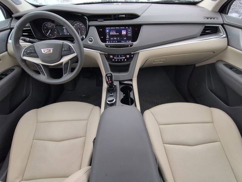 Certified 2024 Cadillac XT5 Premium Luxury image 17