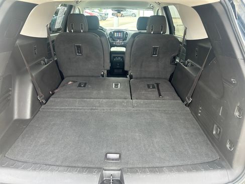 Used 2018 Chevrolet Traverse LT AWD/4WD image 40