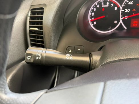 Used 2010 Nissan Altima 2.5 S FWD image 12