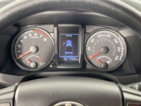 Used 2021 Toyota Tacoma SR w/ SR Convenience Package image 19