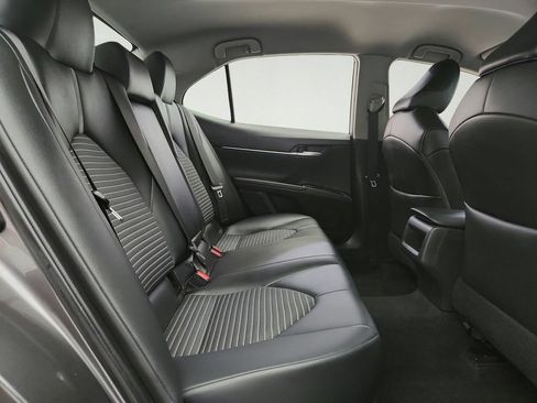 Used 2018 Toyota Camry SE FWD image 25