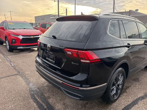 Used 2022 Volkswagen Tiguan SE image 5