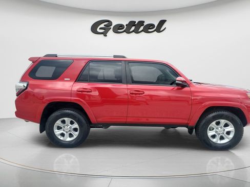 Certified 2021 Toyota 4Runner SR5 Premium w/ Moonroof Package AWD/4WD image 4