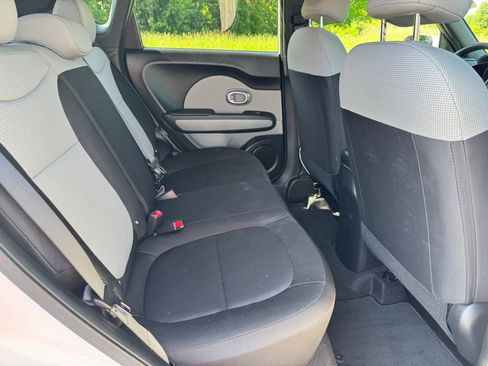 Used 2019 Kia Soul FWD image 17