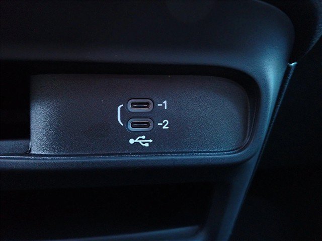 New 2027 Chrysler Pacifica Select AWD/4WD image 21
