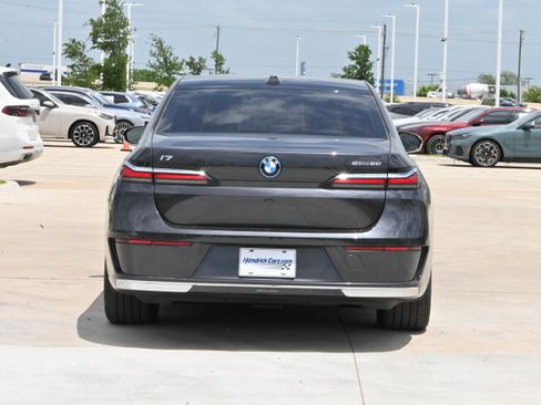 Certified 2024 BMW i7 eDrive50 w/ Executive Package RWD image 8