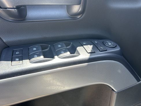 Used 2019 Chevrolet Silverado 2500 LT AWD/4WD image 12