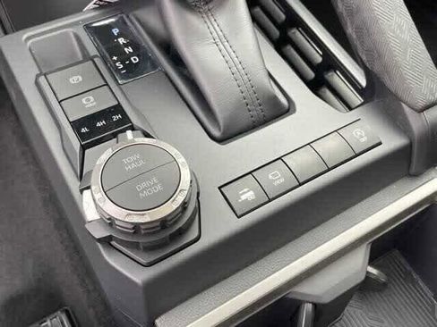 New 2024 Toyota Tacoma Limited w/ Limited Package (LT) image 30