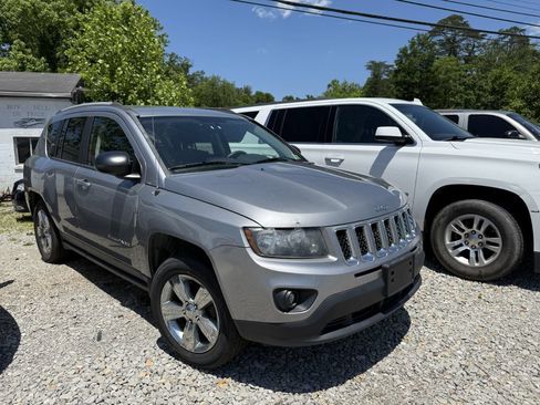 Used 2015 Jeep Compass Sport w/ Power Value Group AWD/4WD image 2