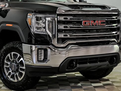 Used 2023 GMC Sierra 3500 SLE w/ X31 Off-Road Package AWD/4WD image 2