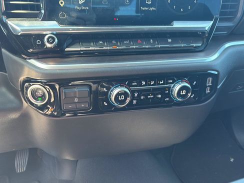 Used 2025 GMC Sierra 1500 SLT RWD image 13