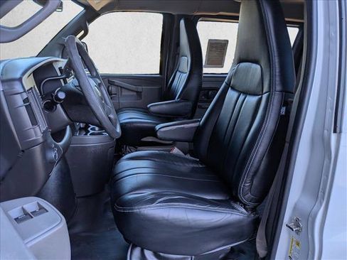 Used 2017 Chevrolet Express 2500 LS RWD image 15