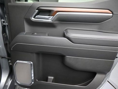 Used 2025 GMC Sierra 1500 Denali w/ Denali Reserve Package AWD/4WD image 24