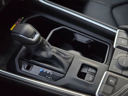 Used 2025 Toyota Grand Highlander AWD Hybrid image 19