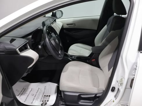 Used 2022 Toyota Corolla LE w/ Carpet Mat Package (TMS) FWD image 10