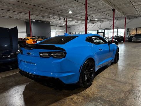 Used 2022 Chevrolet Camaro SS RWD image 3